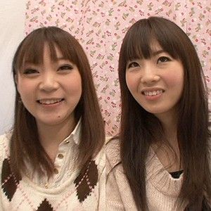 Girlfriends Natsumi & Saki